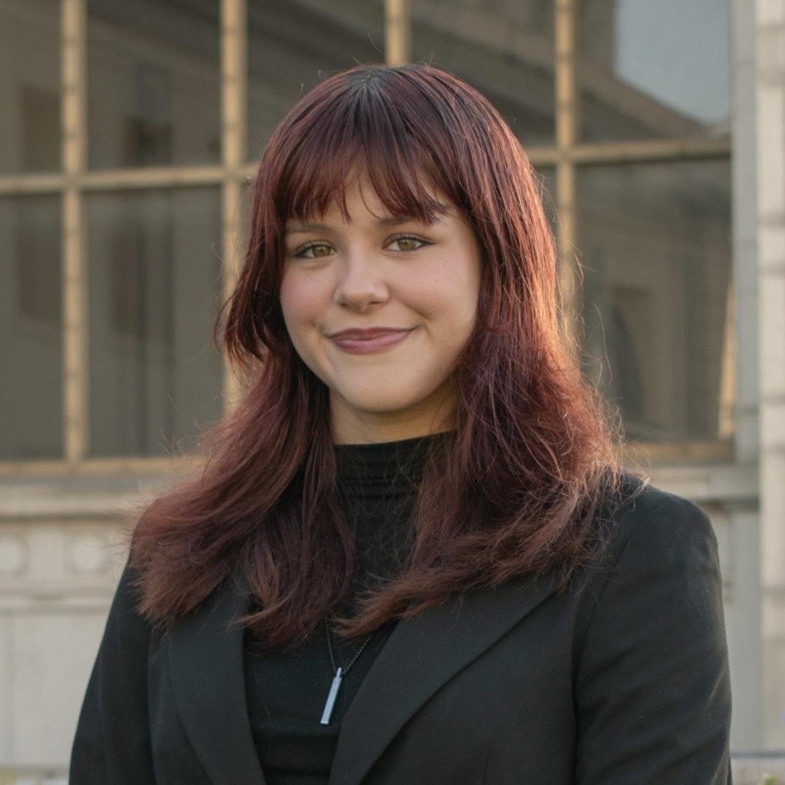Valerie Mondragon headshot